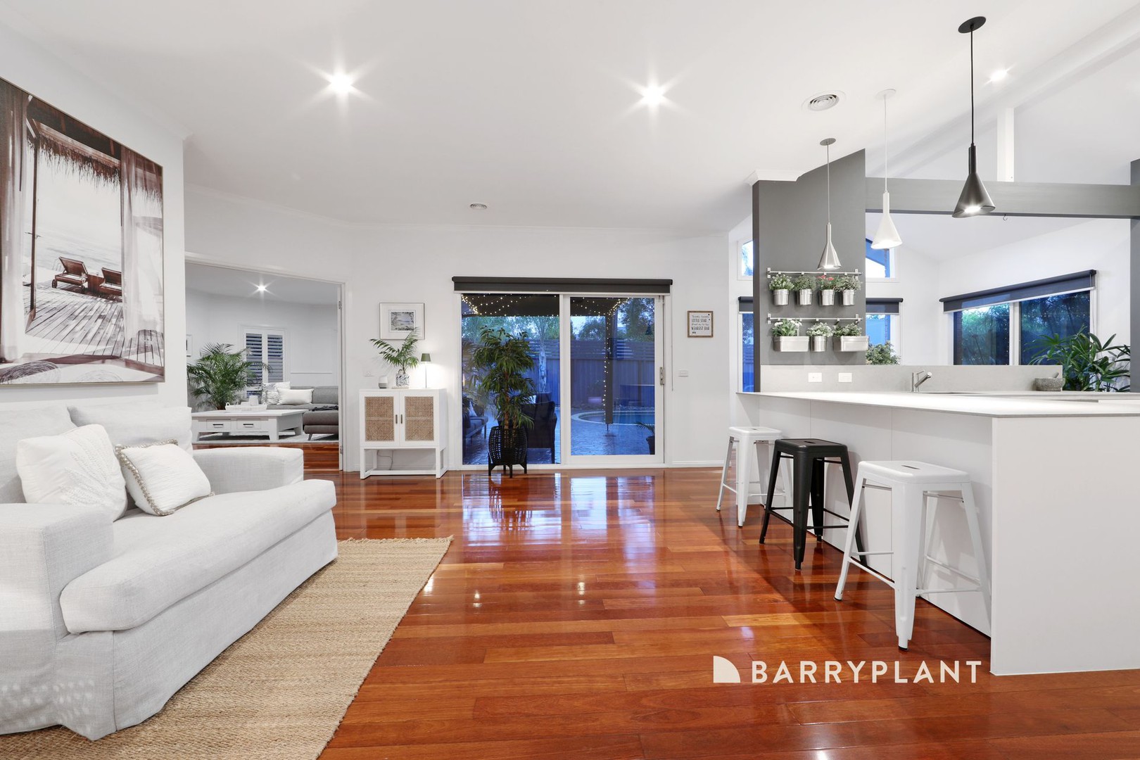 35 Windsor Drive, Lysterfield, VIC 3156 - Thumbnail 2 - 13/01/2026