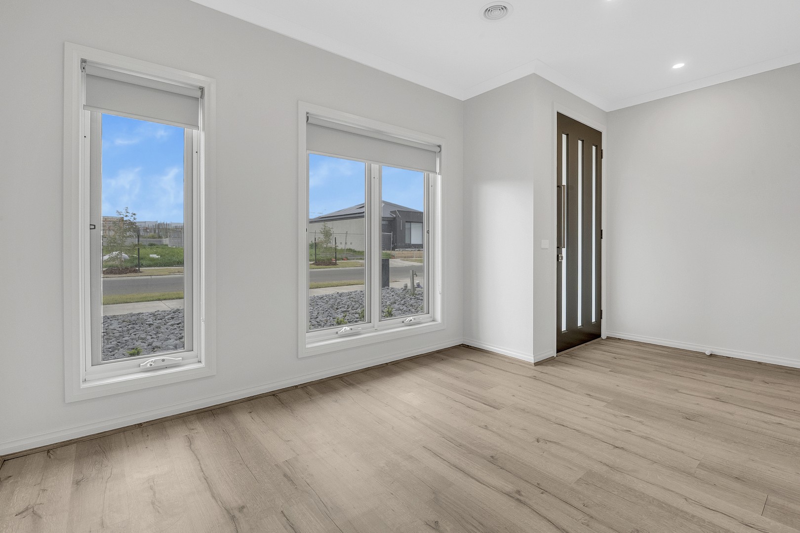 35 Xenon Road, Kalkallo, VIC 3064 - Thumbnail 2 - 06/10/2025