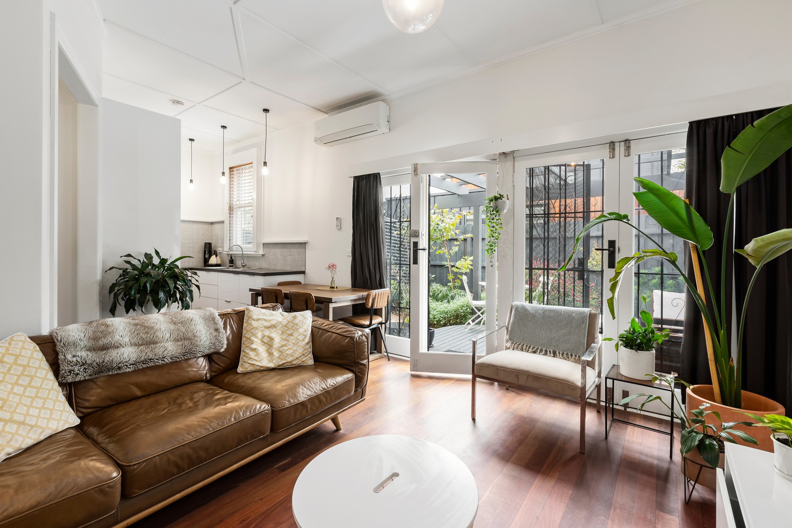 355 Albion Street, Brunswick, VIC 3056 - Thumbnail 2 - 06/04/2022