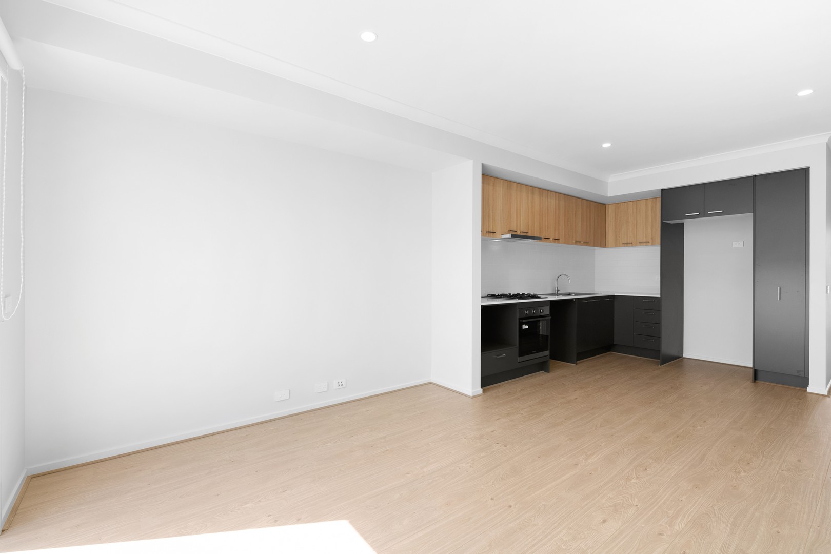 35A Odeon Avenue, Clyde North, VIC 3978, Clyde North - Thumbnail 4