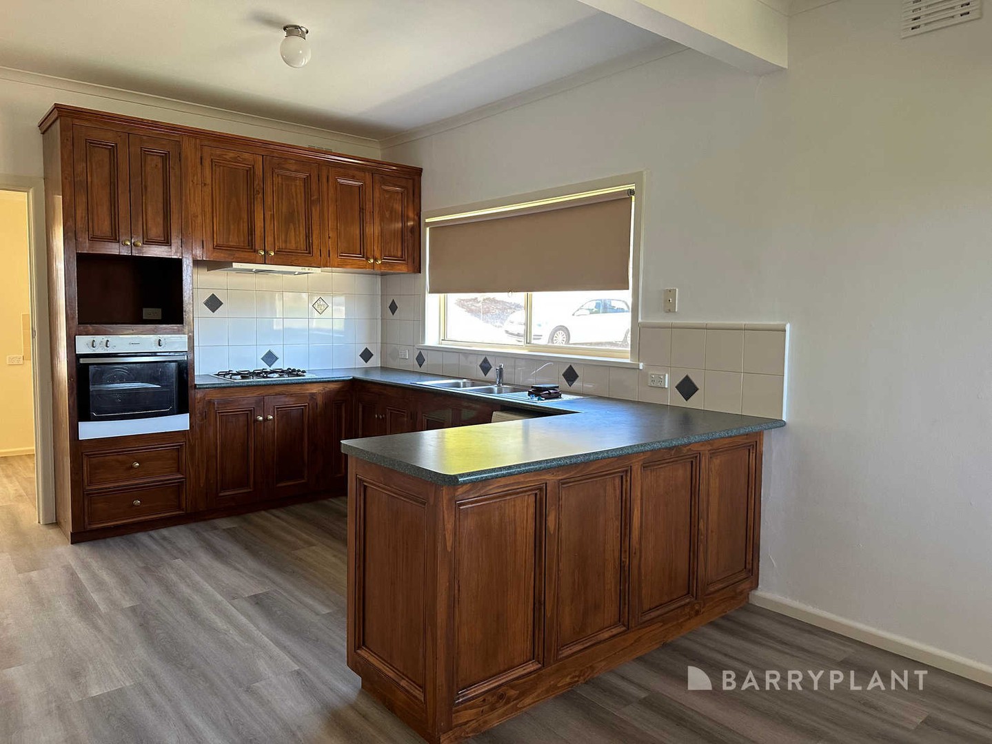 36 Albert Street, Beaufort, VIC 3373, Beaufort - Thumbnail 2