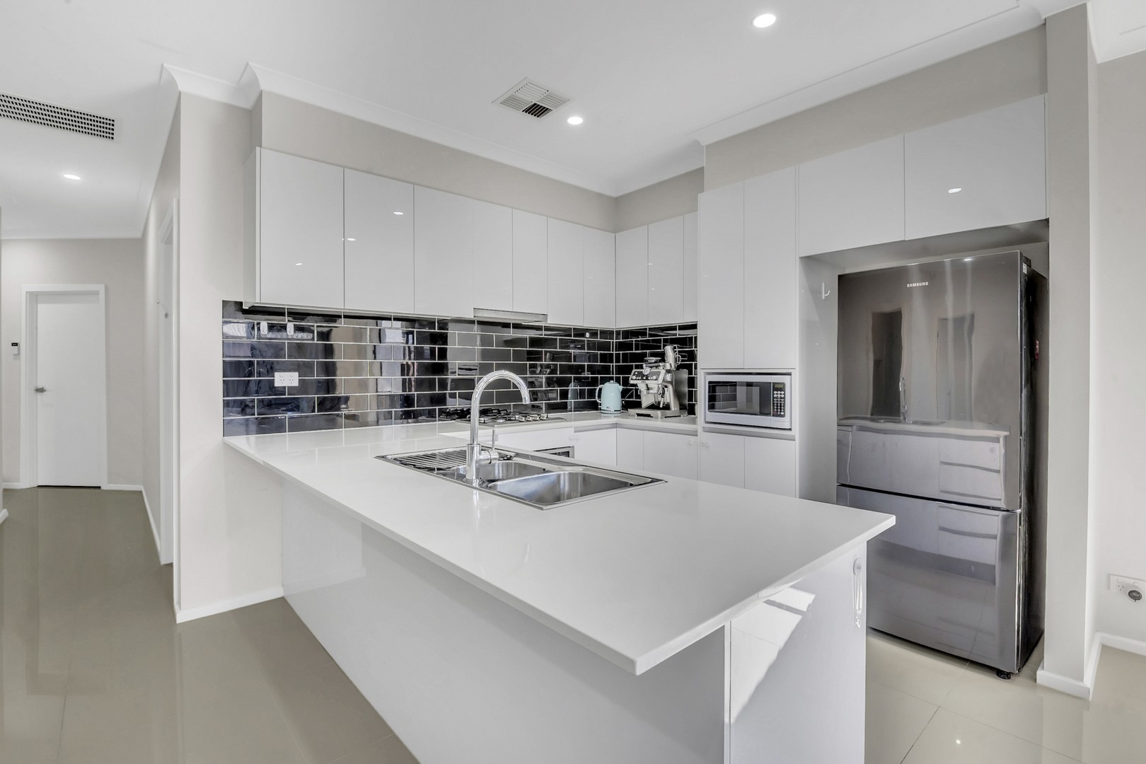 36 Bilby Street, Craigieburn, VIC 3064, Craigieburn - Thumbnail 2