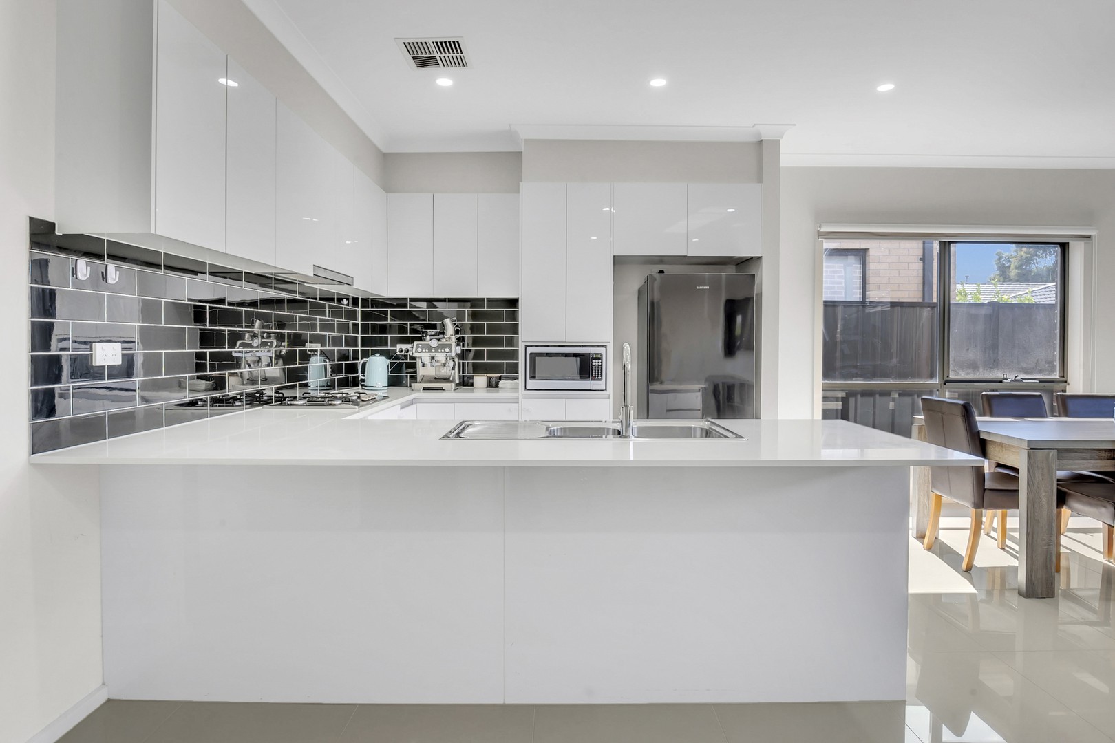 36 Bilby Street, Craigieburn, VIC 3064, Craigieburn - Thumbnail 3