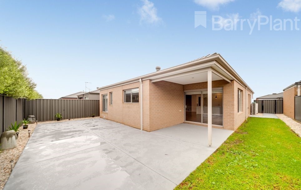 36 Fleuve Rise, Clyde North, VIC 3978, Clyde North - Thumbnail 8