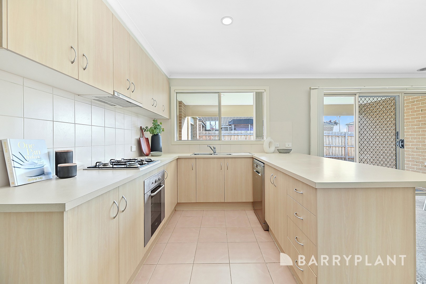 36 Golf Links Road, Berwick, VIC 3806, Berwick - Thumbnail 6