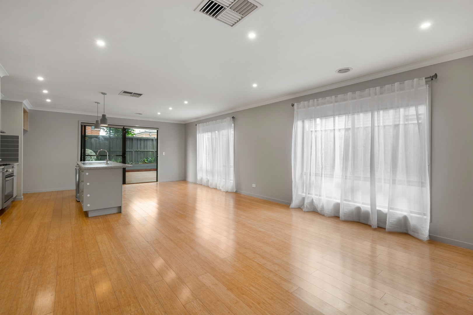 36 Granada Grove, Doreen, VIC 3754 - Thumbnail 1 - 14/02/2022