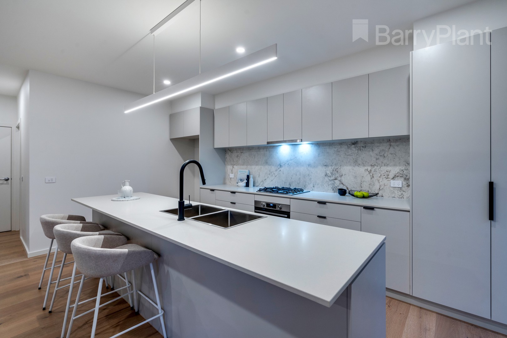 36 Henty Street, Reservoir, VIC 3073, Reservoir - Thumbnail 3