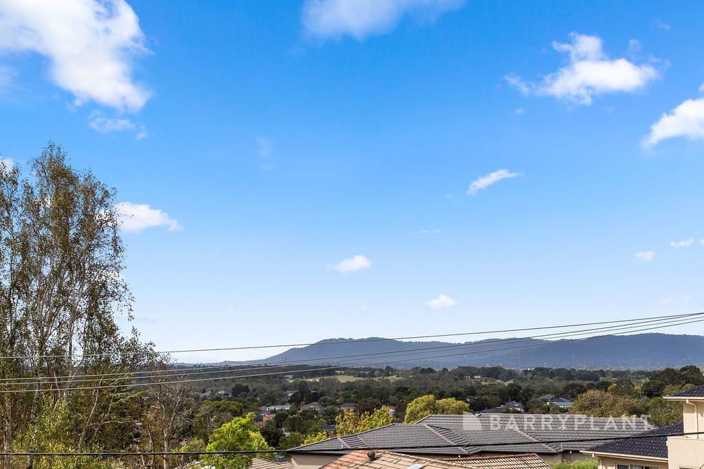 36 Hinkler Road, Glen Waverley, VIC 3150 - Thumbnail 2 - 09/04/2026