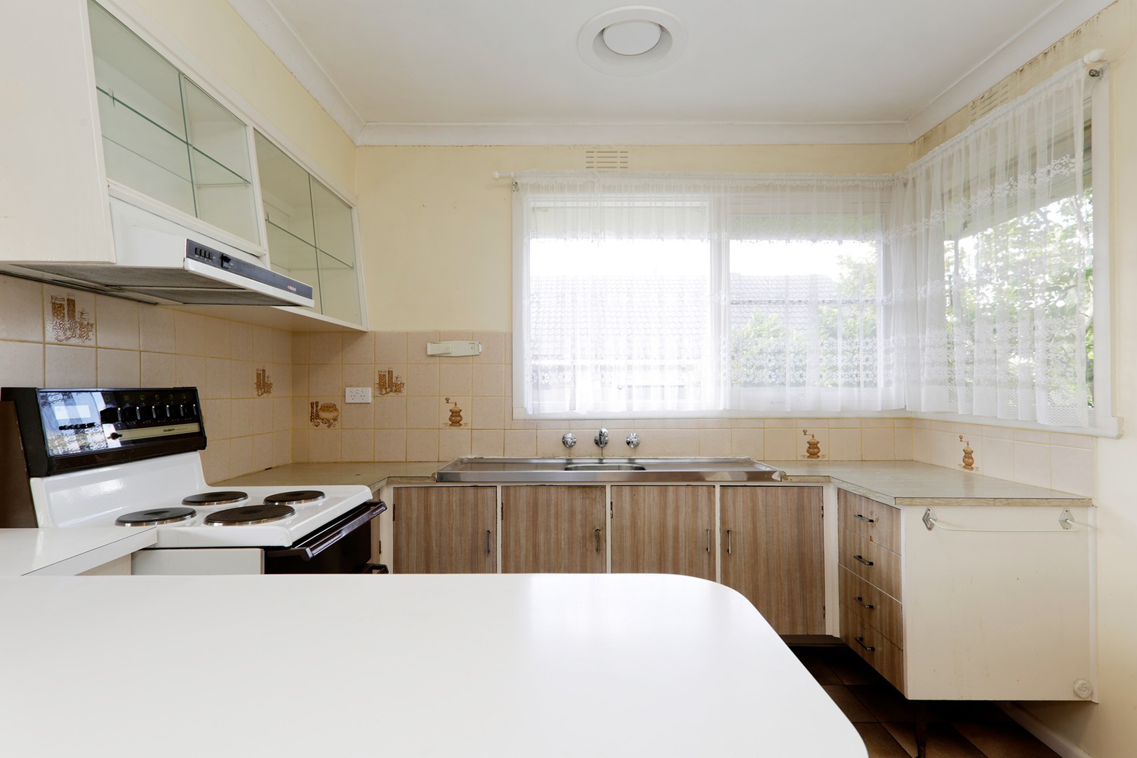 36 Leeds Road, Mount Waverley, VIC 3149 - Thumbnail 1 - 03/12/2021