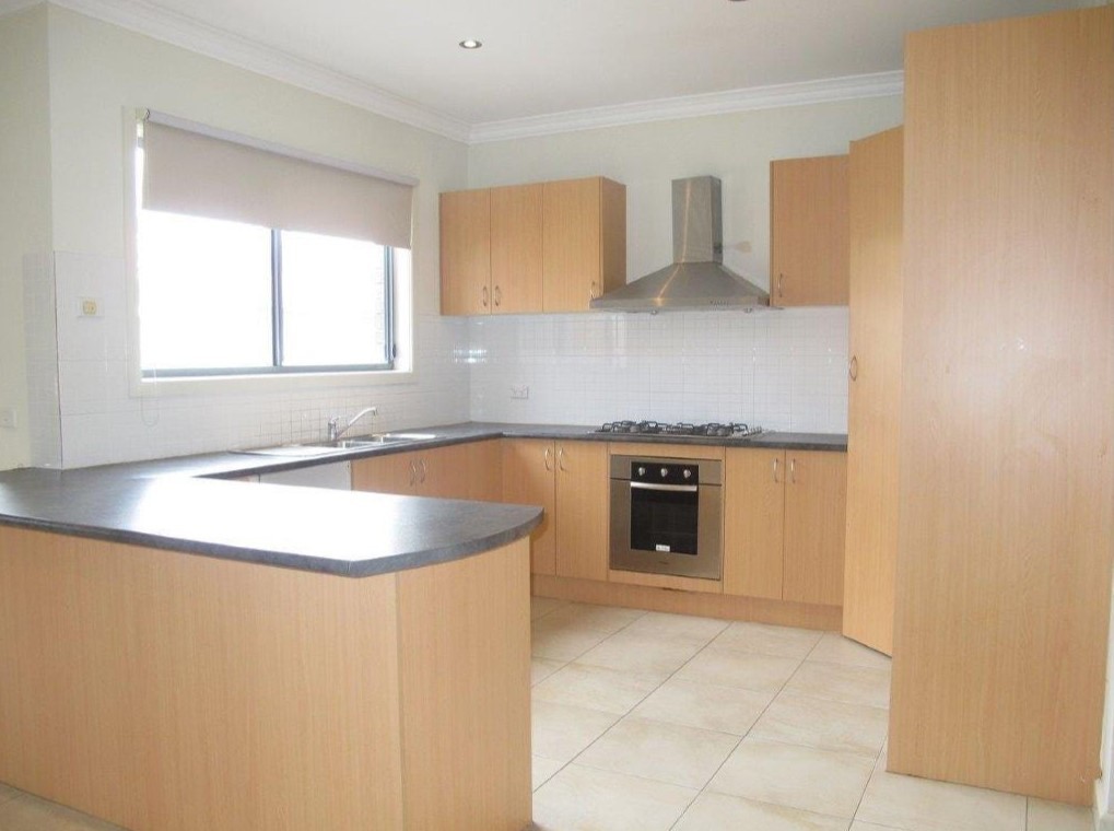 36 Lyons Avenue, Burnside Heights, VIC 3023, Burnside Heights - Thumbnail 2