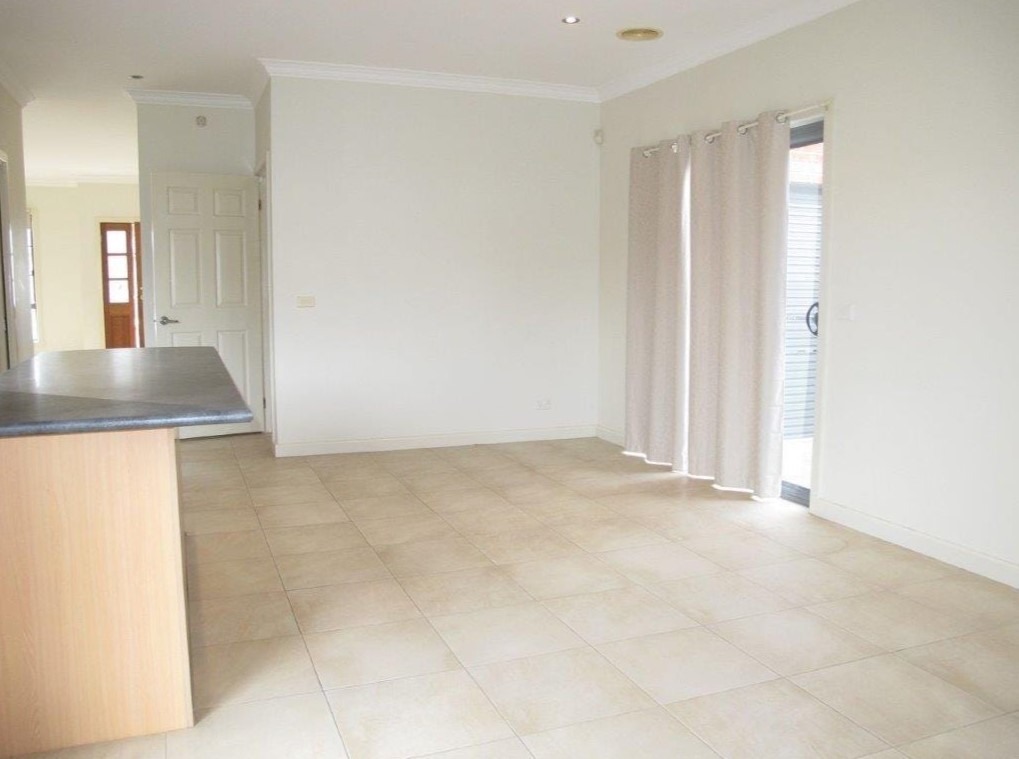 36 Lyons Avenue, Burnside Heights, VIC 3023, Burnside Heights - Thumbnail 3