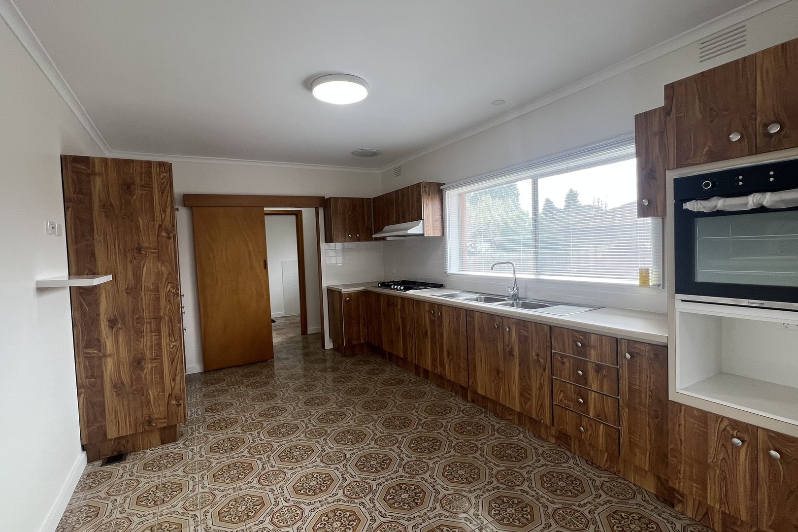 36 Massey Avenue, Reservoir, VIC 3073, Reservoir - Thumbnail 8