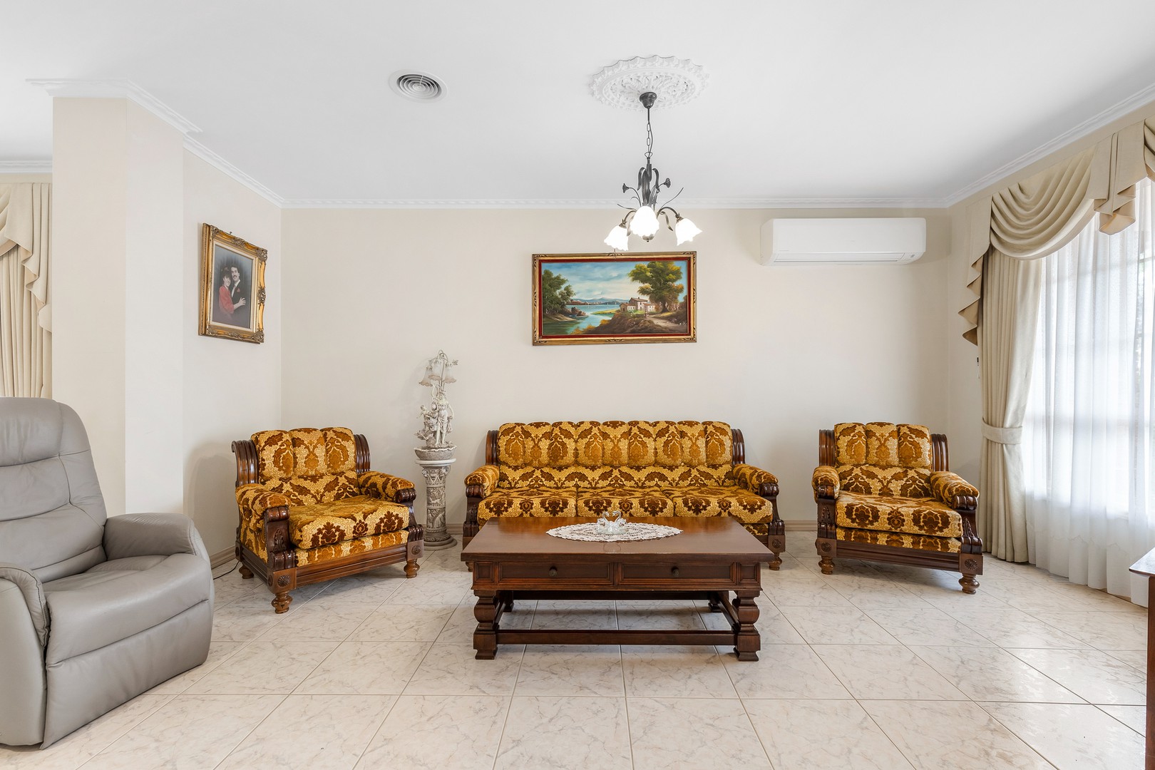36 Mccubbin Drive, Taylors Lakes, VIC 3038, Taylors Lakes - Thumbnail 4
