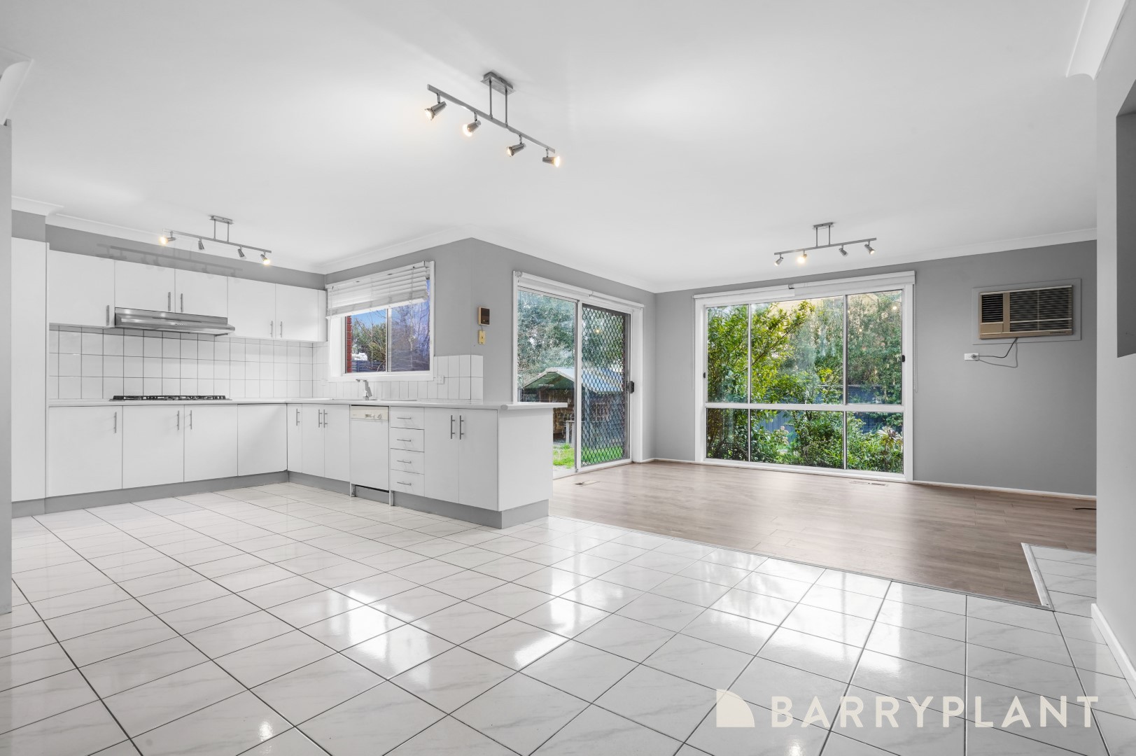 36 Nurten Parade, Aspendale Gardens, VIC 3195, Aspendale Gardens - Thumbnail 2
