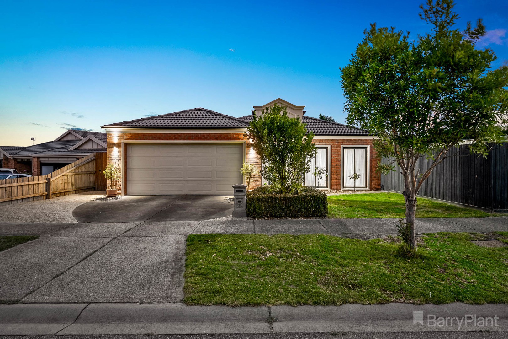 36 Pevensey Drive, Narre Warren South, VIC 3805, Narre Warren South - Thumbnail 2