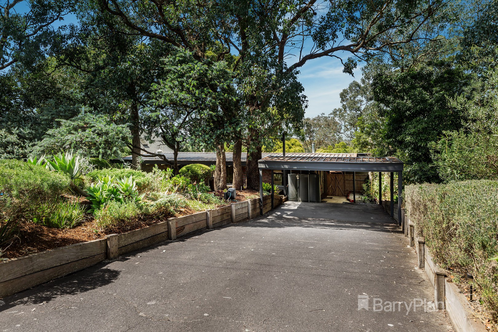 36 Pound Road, Warrandyte, VIC 3113 - Thumbnail 2 - 20/03/2024