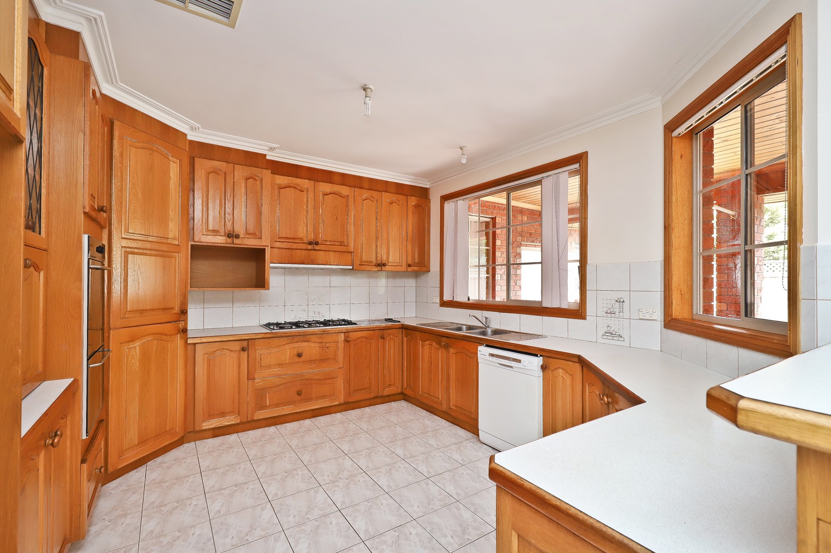 36 Prince Albert Crescent, Taylors Lakes, VIC 3038, Taylors Lakes - Thumbnail 4
