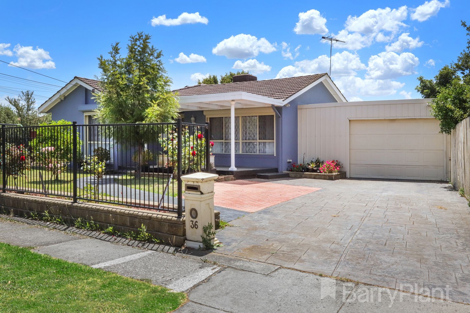 36 Roberts Crescent, Sunshine West, VIC 3020, Sunshine West - Thumbnail 2