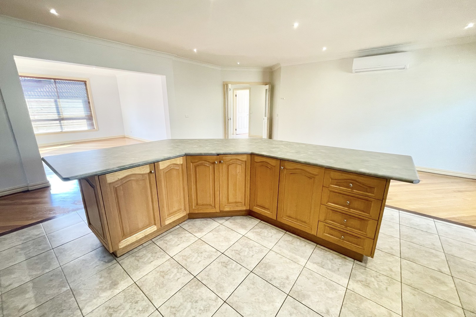 36 Roseleigh Boulevard, Sydenham, VIC 3037, Sydenham - Thumbnail 8