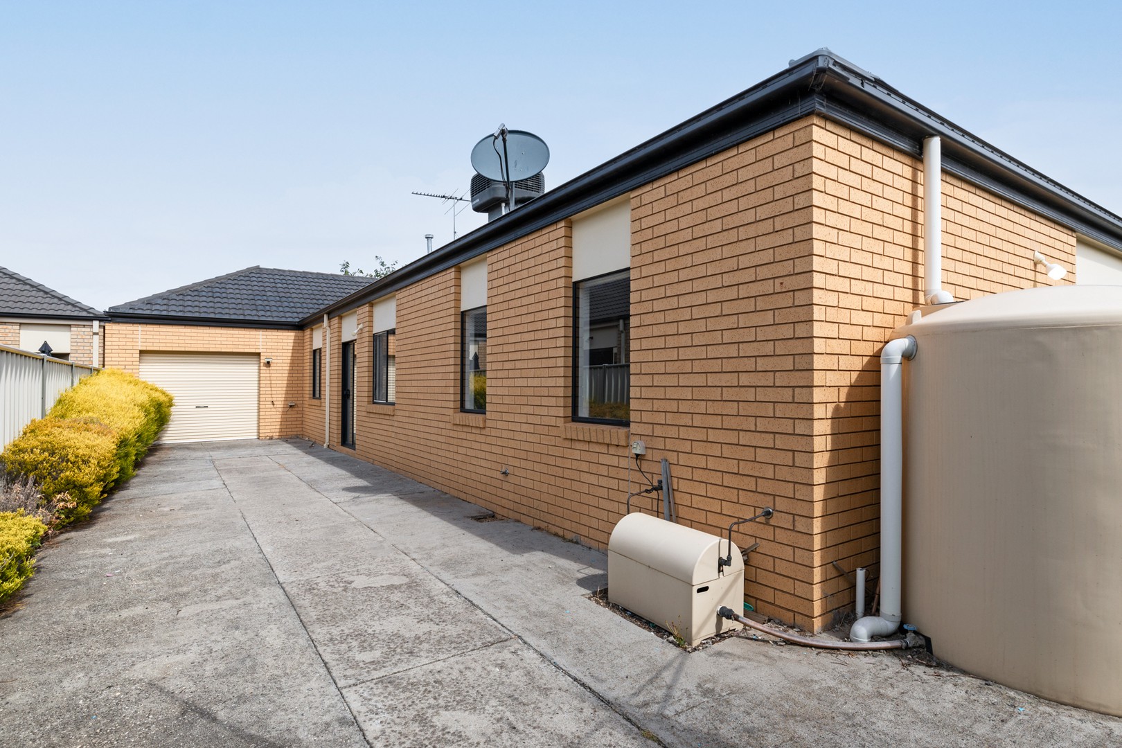 36 Rowland Drive, Point Cook, VIC 3030, Point Cook - Thumbnail 3