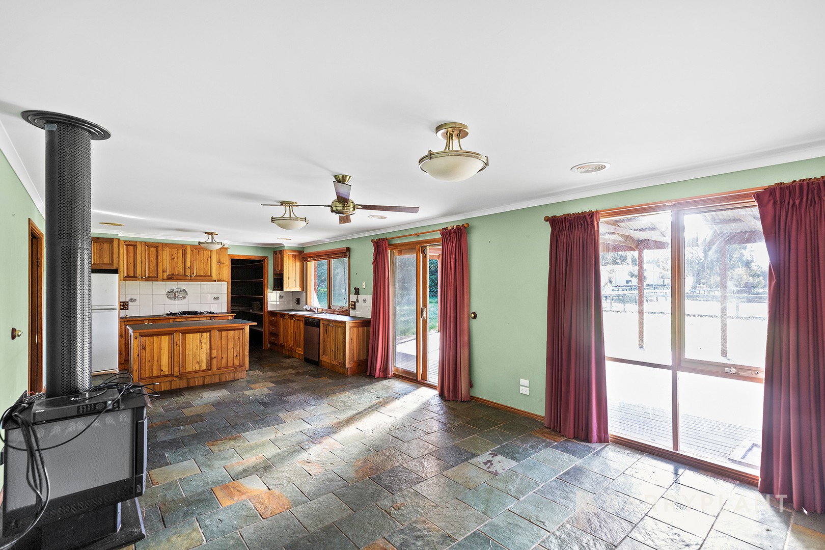 36 Ryan Road, Pakenham, VIC 3810, Pakenham - Thumbnail 3