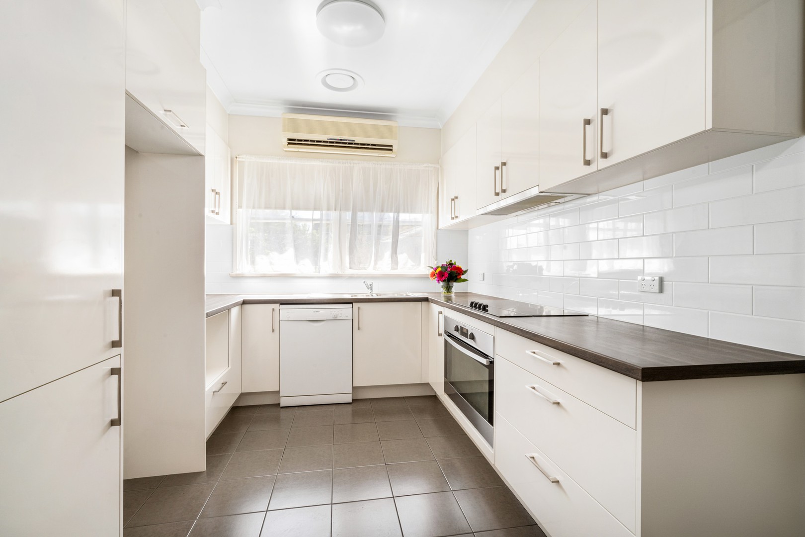 2/106 Bible Street, Eltham, Eltham - Thumbnail 3
