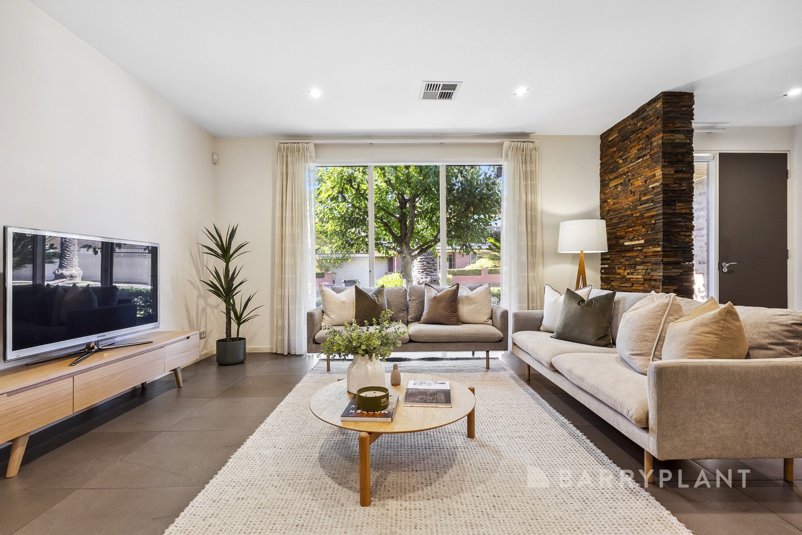 36 Sherwood Road, Mount Waverley, VIC 3149 - Thumbnail 2 - 06/03/2025