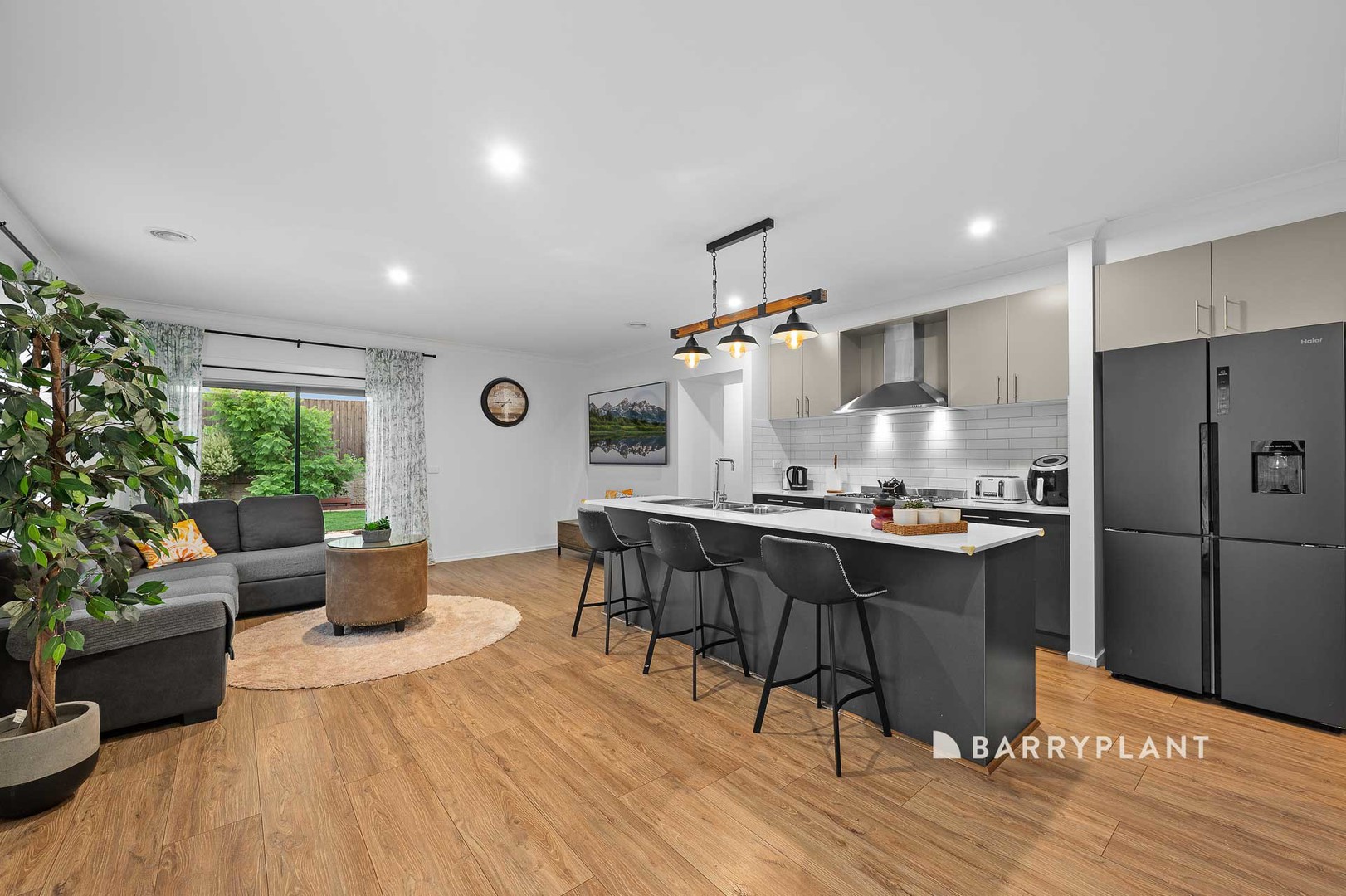 36 Skyline Drive, Warragul, VIC 3820 - Thumbnail 2 - 28/02/2025