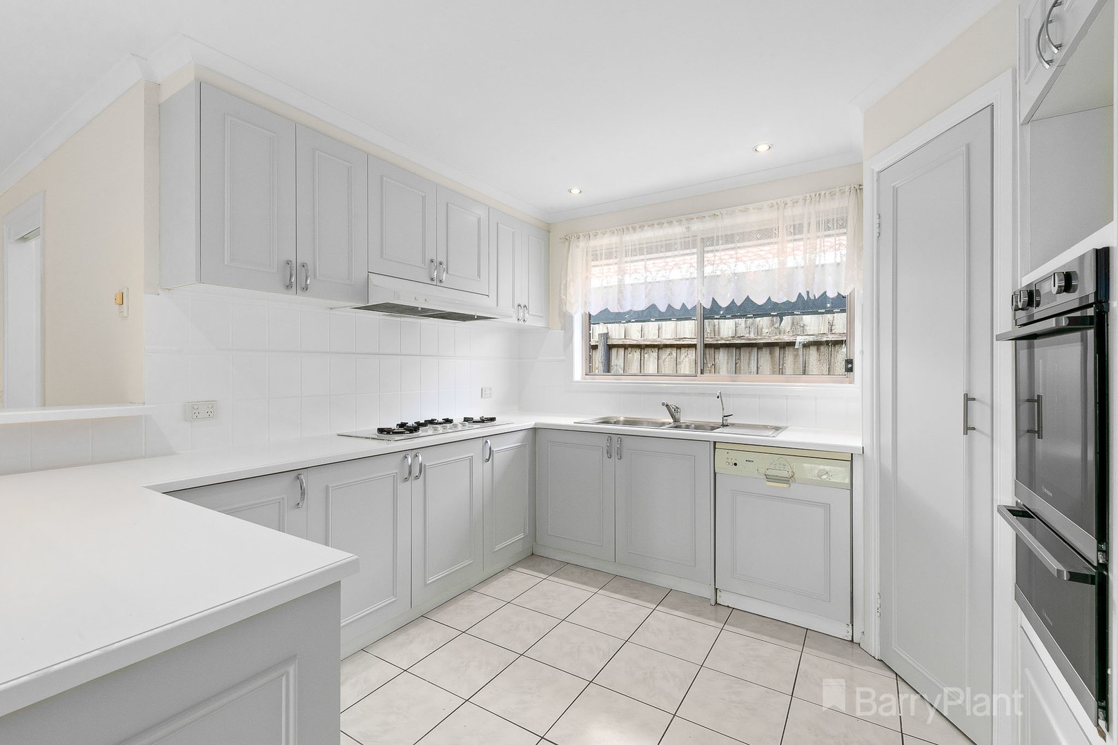 36 Sneddon Drive, Narre Warren South, VIC 3805, Narre Warren South - Thumbnail 6