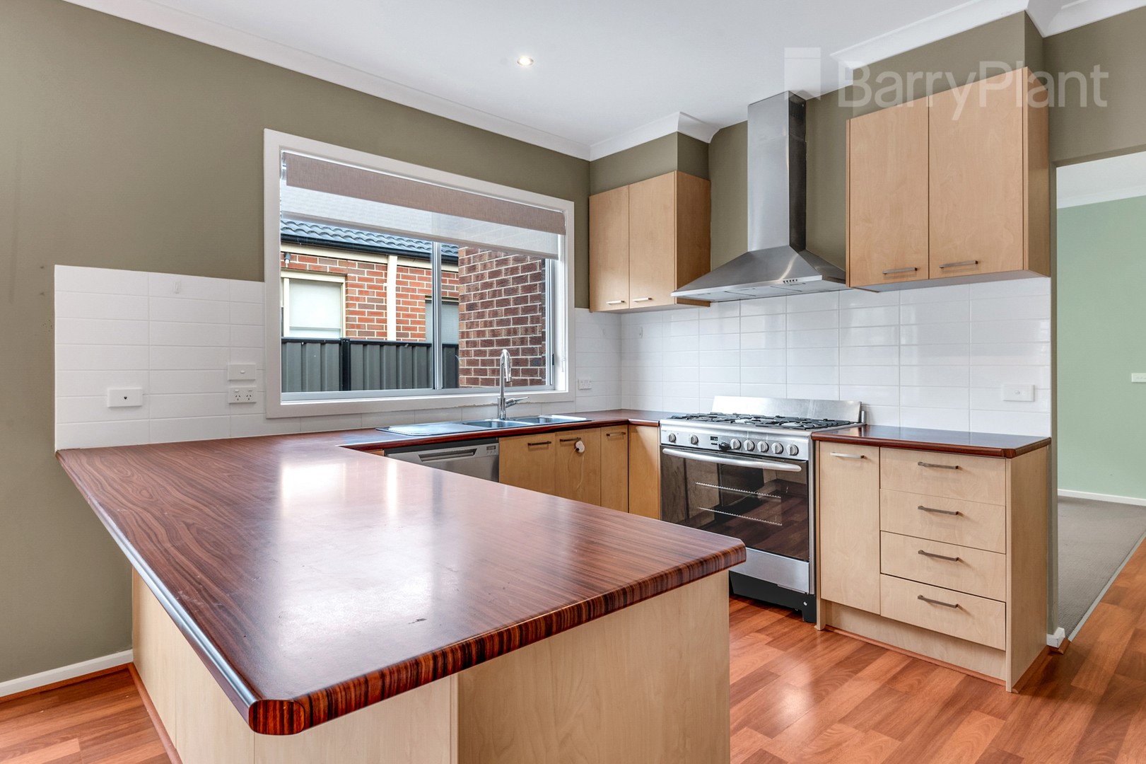 36 Thorngrove Street, Craigieburn, VIC 3064, Craigieburn - Thumbnail 3