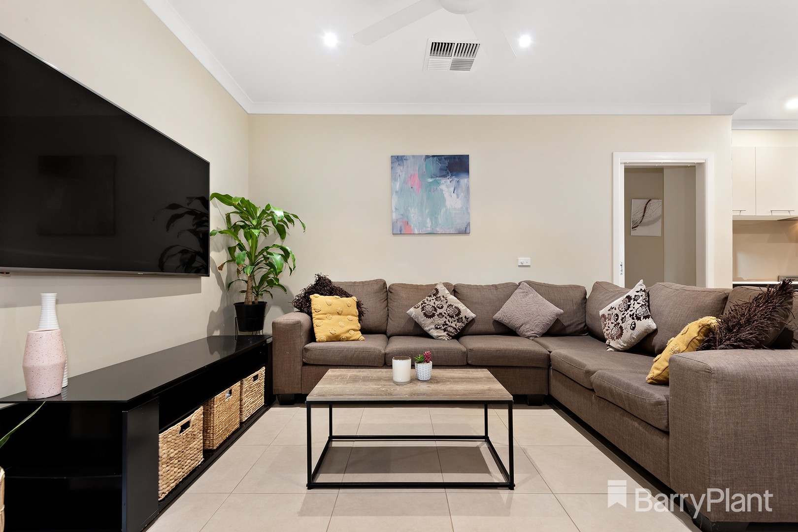 36 Thunderbolt DriveCranbourne East, VIC 3977, Cranbourne East - Thumbnail 5