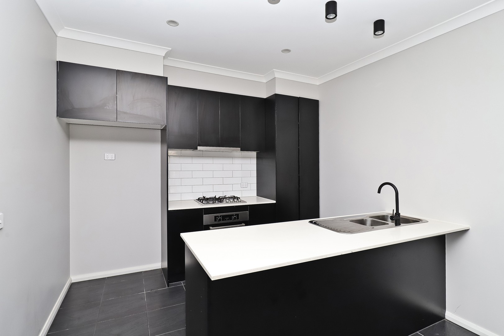 36 Torino Street, St Albans, VIC 3021, St Albans - Thumbnail 3