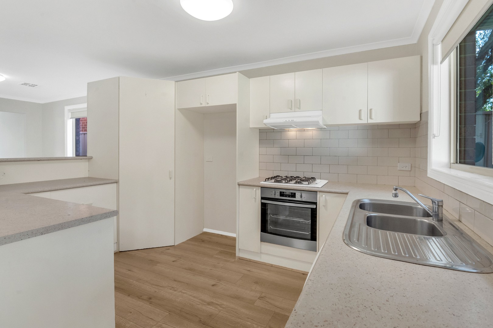 36 Waterford Avenue, Craigieburn, VIC 3064, Craigieburn - Thumbnail 3