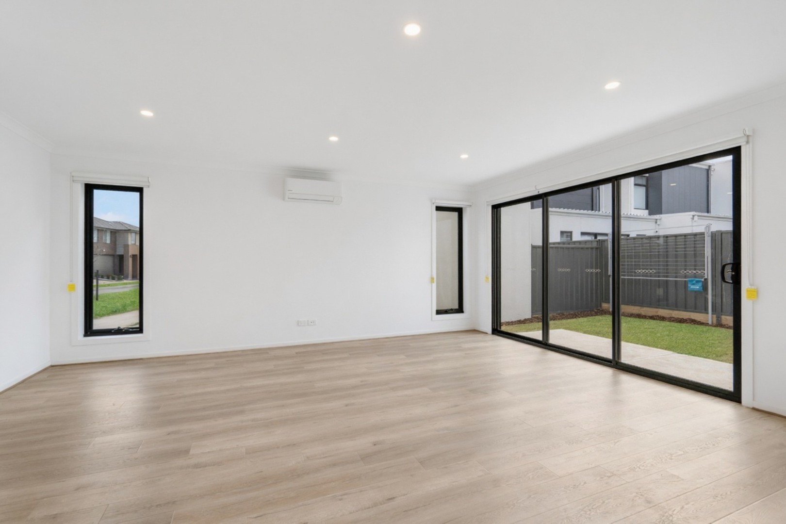 36 Wimbledon Boulevard, Strathtulloh, VIC 3338, Strathtulloh - Thumbnail 4