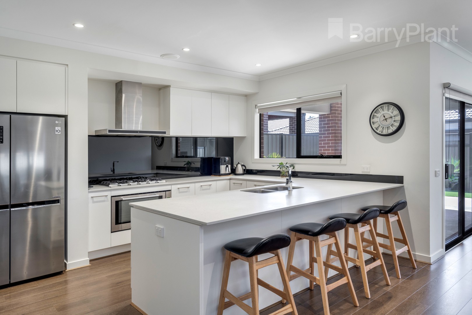 366 Highlander Drive, Craigieburn, VIC 3064, Craigieburn - Thumbnail 2