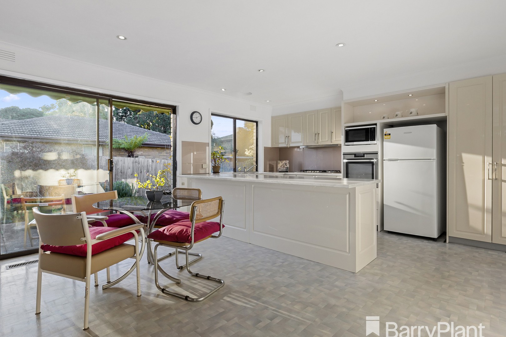 37 Annandale Crescent, Glen Waverley, VIC 3150, Glen Waverley - Thumbnail 3