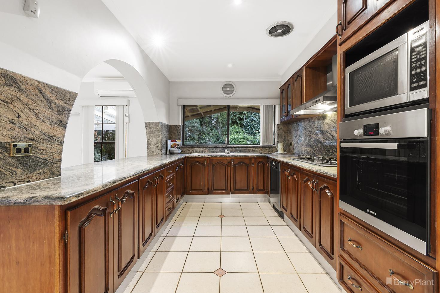 37 Banks Road, Eltham North, VIC 3095, Eltham North - Thumbnail 3