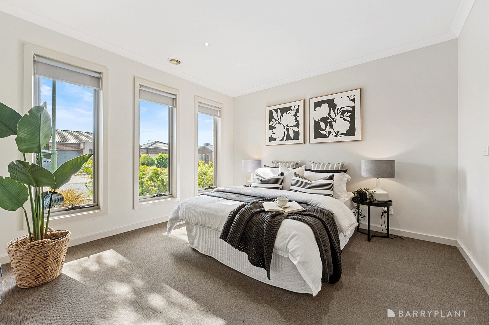 37 Barleygrass Crescent, Brookfield, VIC 3338, Brookfield - Thumbnail 2