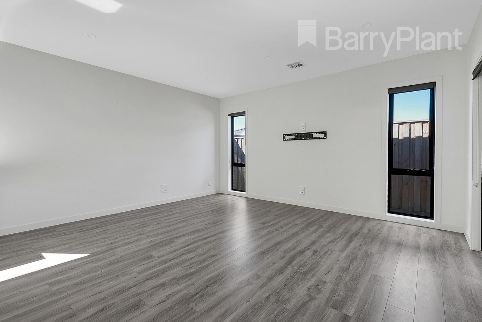 37 Bisham Street, Mickleham, VIC 3064, Mickleham - Thumbnail 6