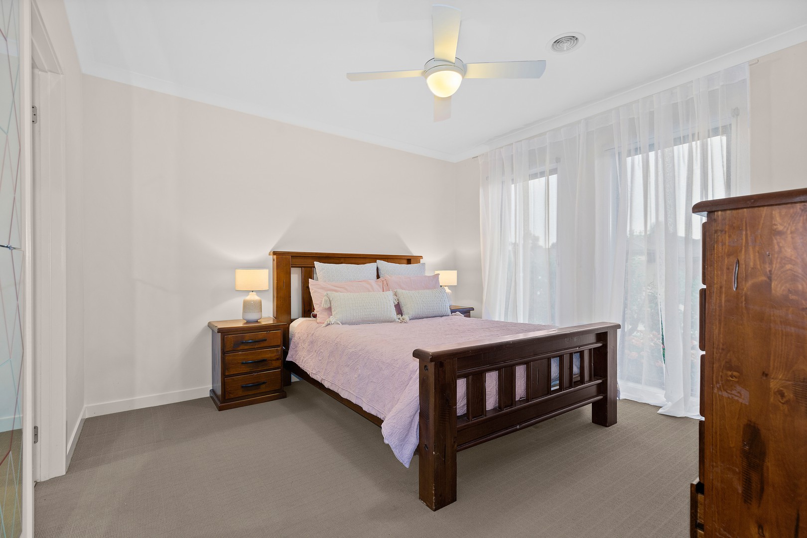 37 Blackledge Drive, Clyde North, VIC 3978 - Thumbnail 2 - 13/05/2025