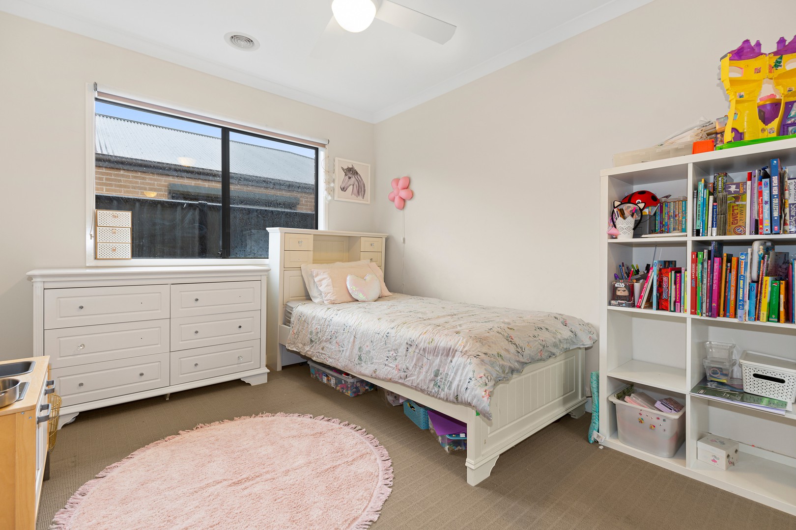 37 Blackledge Drive, Clyde North, VIC 3978, Clyde North - Thumbnail 4