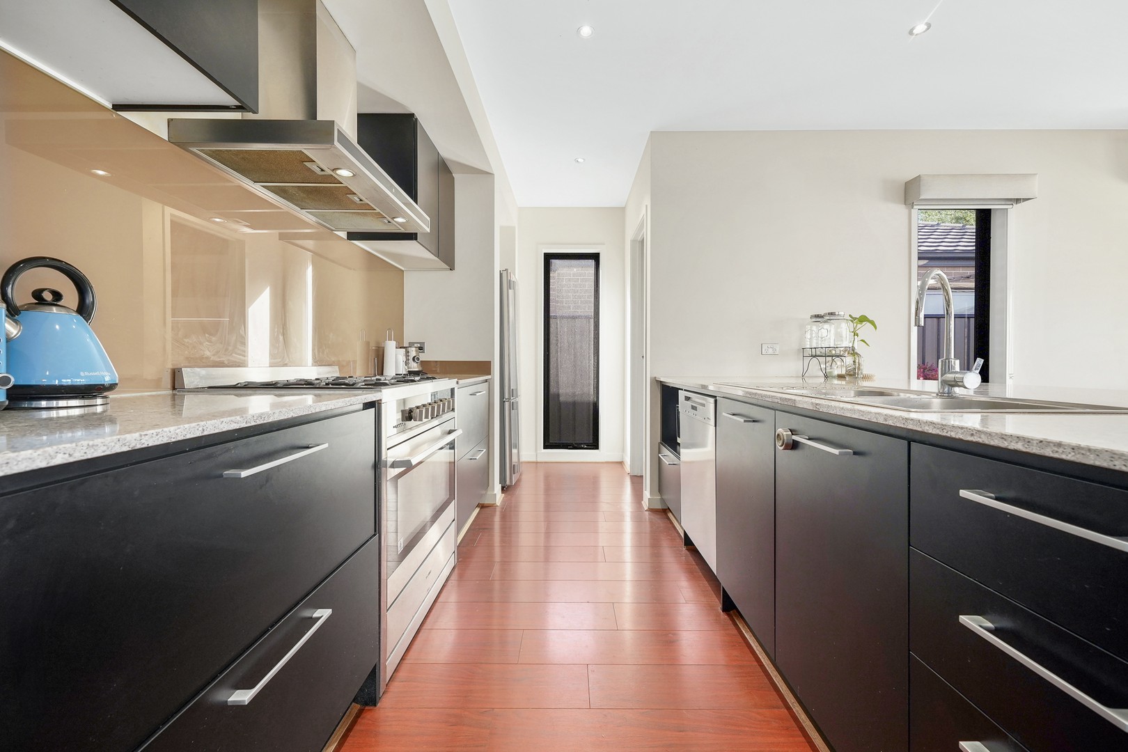 37 Blackledge Drive, Clyde North, VIC 3978, Clyde North - Thumbnail 7