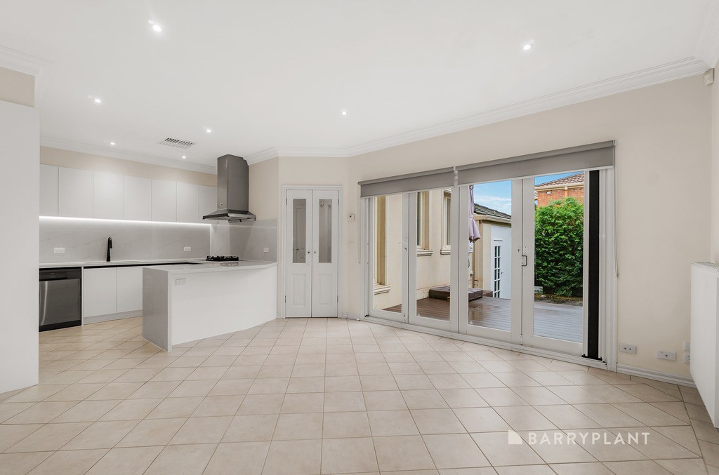 37 Bourke Street, Bulleen, VIC 3105, Bulleen - Thumbnail 2