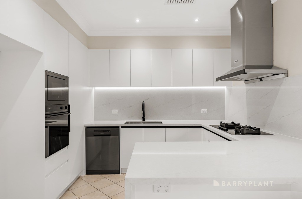 37 Bourke Street, Bulleen, VIC 3105, Bulleen - Thumbnail 3