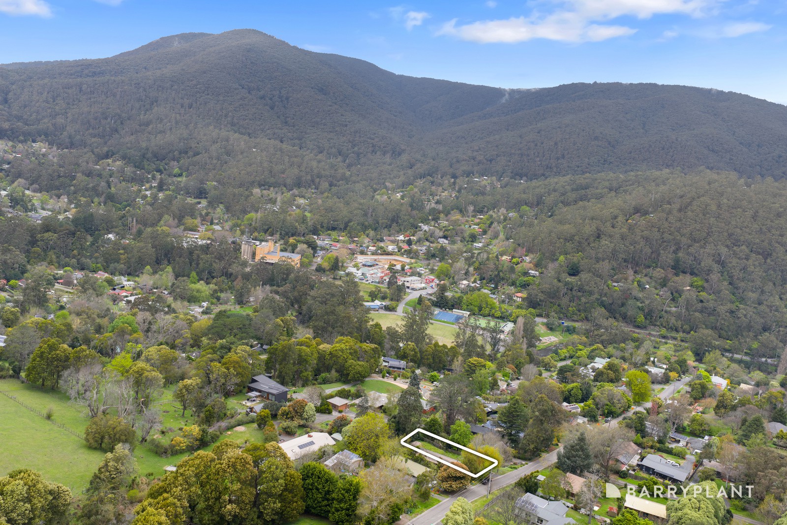 37 Brisbane Hill Road, Warburton, VIC 3799 - Thumbnail 1 - 30/09/2025