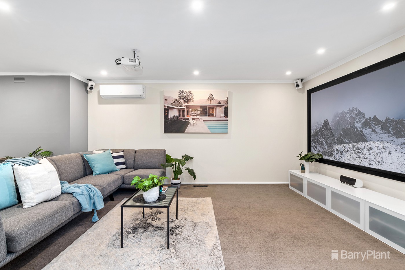 37 Carronvale Road, Mooroolbark, VIC 3138, Mooroolbark - Thumbnail 2