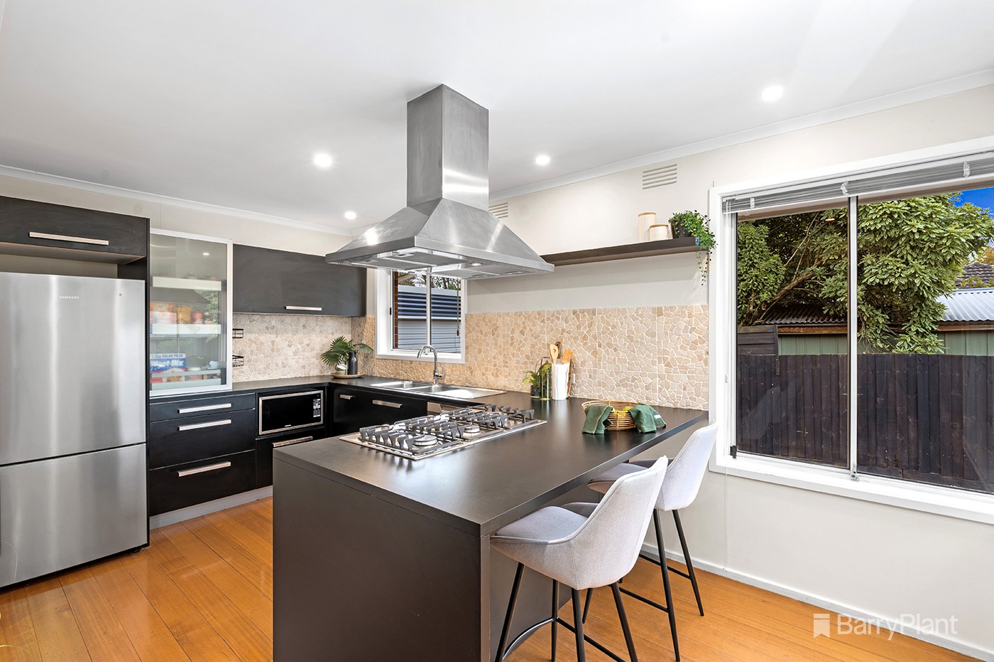 37 Carronvale Road, Mooroolbark, VIC 3138, Mooroolbark - Thumbnail 3