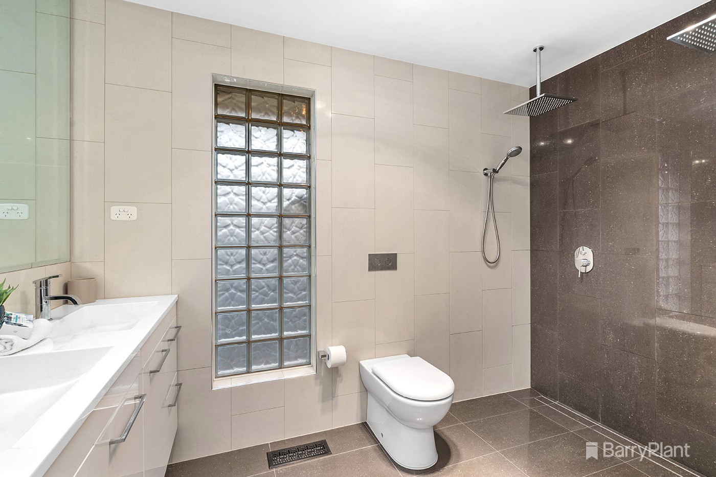 37 Carronvale Road, Mooroolbark, VIC 3138, Mooroolbark - Thumbnail 7