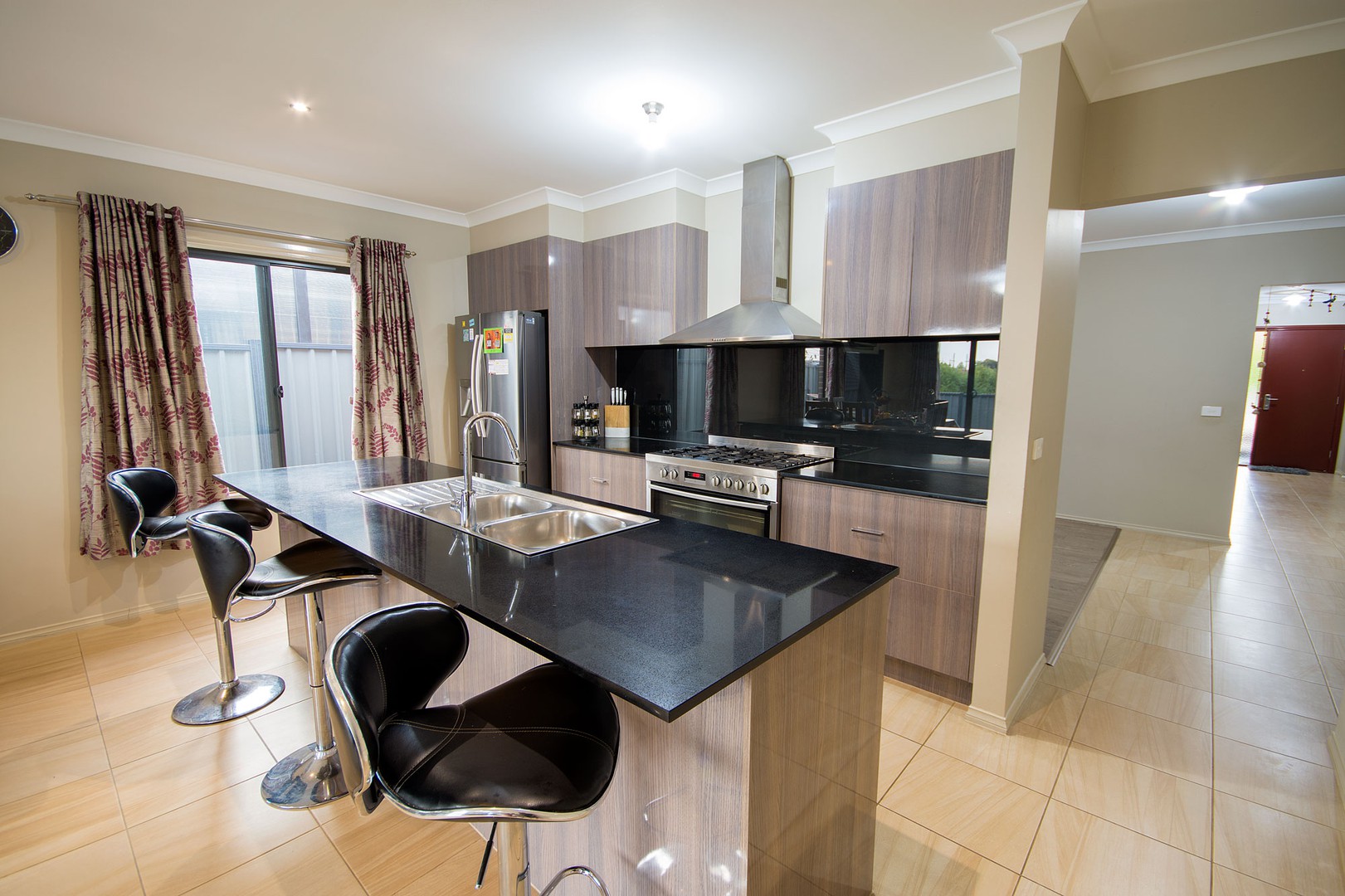 37 Cassinias GroveMernda, VIC 3754  - Leased, Mernda - Thumbnail 2
