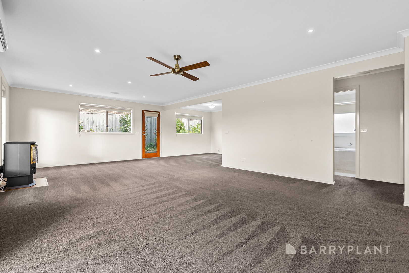 37 Cook Street, Drouin, VIC 3818, Drouin - Thumbnail 4
